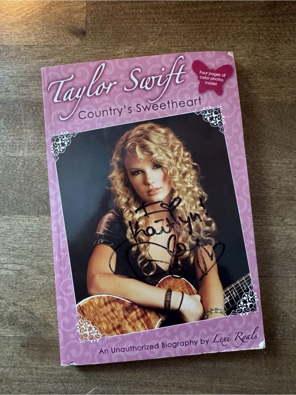 A unique one of the kind - AUTOGRAPHED TAYLOR SWIFT BOOK - Kaitlyn